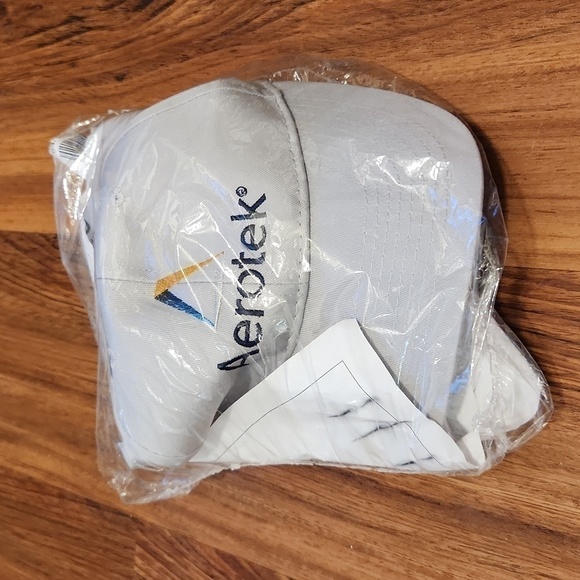 Cap Aerotek - Picture 2 of 4